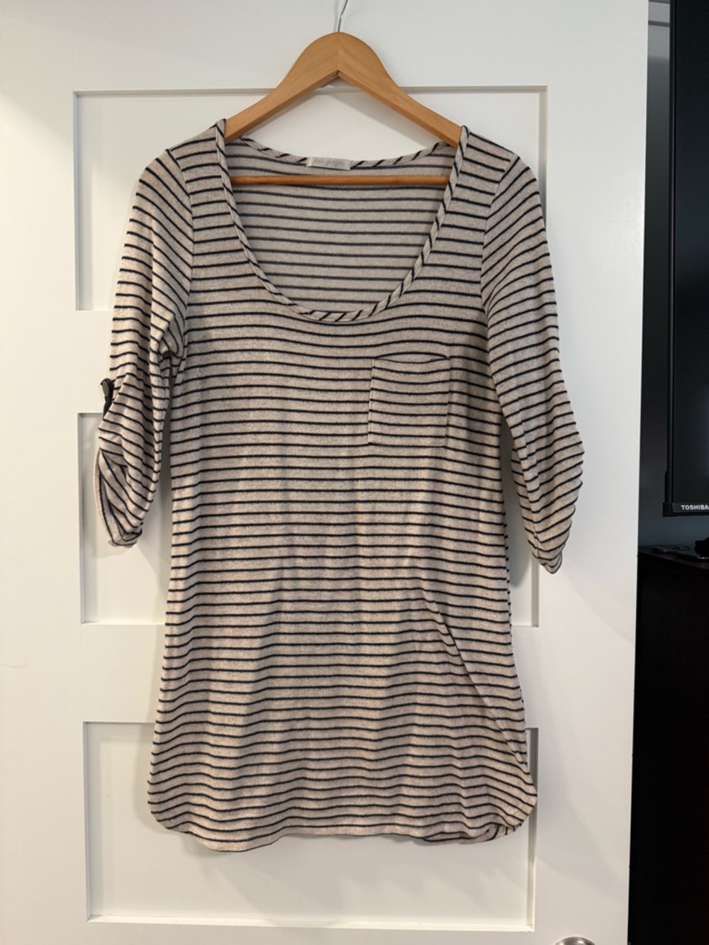 Just Ginger Striped Scoop Neck 3/4 Sleeve Women's Top - Cream & Black